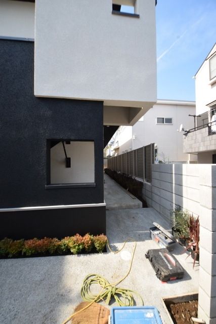 エントランス　☆お問い合わせはお早めに☆