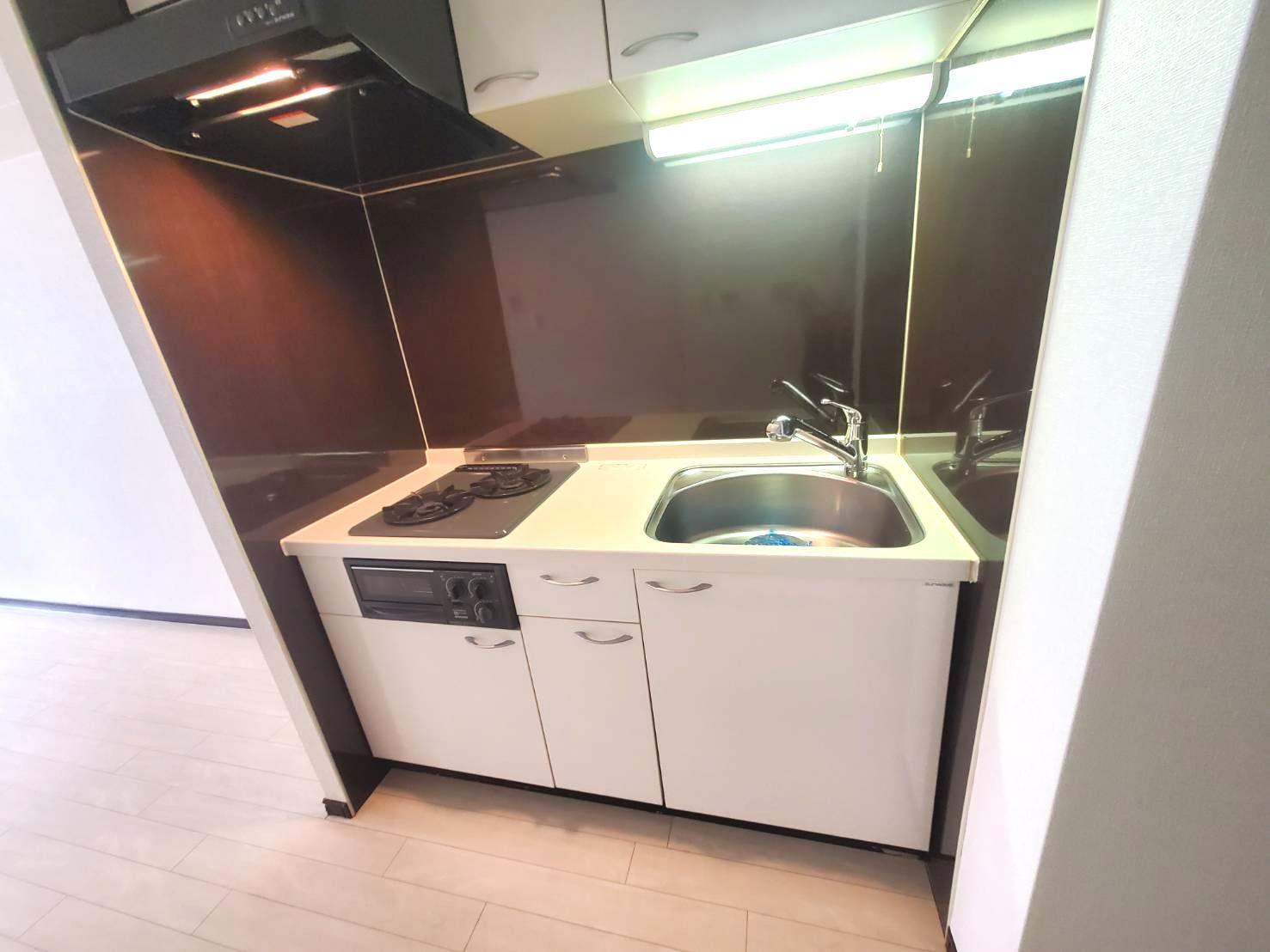 キッチン　※別部屋参考写真となります。