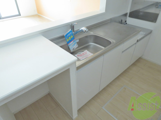 キッチン　キッチンはオシャレなデザインでした。洗い場も大きい。