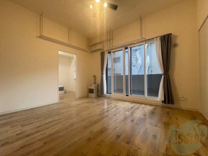 居室・リビング　広くてキレイなお部屋が広がっていて、充実した生活が送れそう。