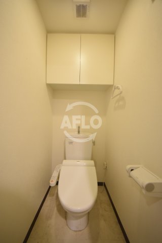 トイレ　フォーチュン松屋町　温水洗浄便座