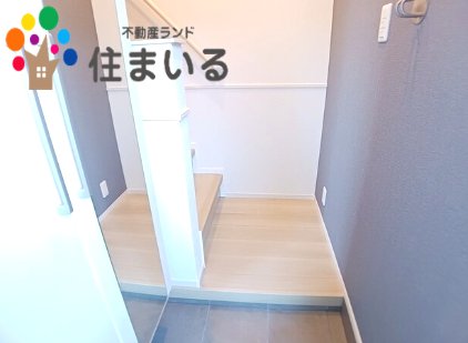 玄関　※写真は同型タイプとなります