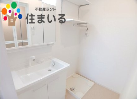 洗面設備　※写真は同型タイプとなります