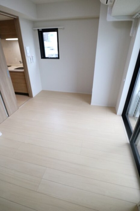 居室・リビング　エアコン付きで快適に過ごせます！