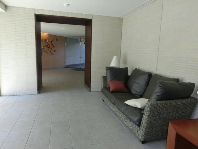 エントランス　★マンション内の廊下がロビーになっています★