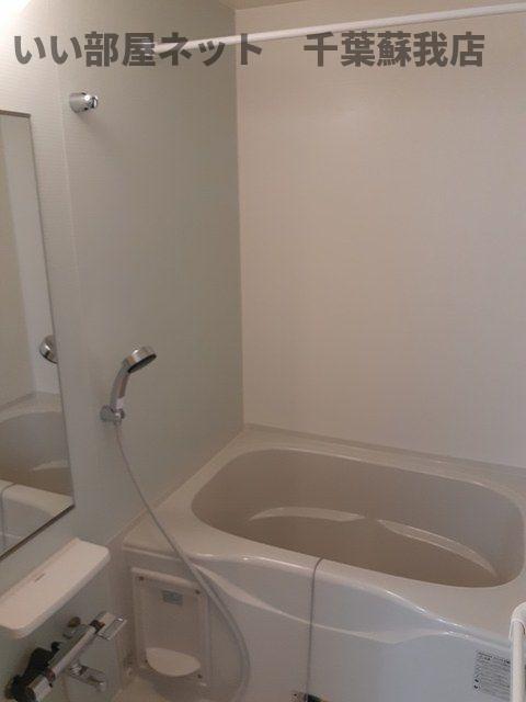 バス・シャワールーム　ゆったり過ごせるお風呂です