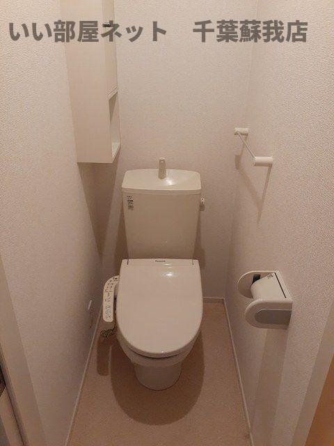 トイレ　清潔感のあるトイレです