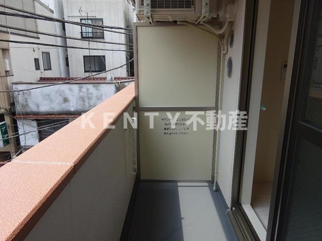 バルコニー　バルコニーからの眺めを楽しみながら食事をしませんか