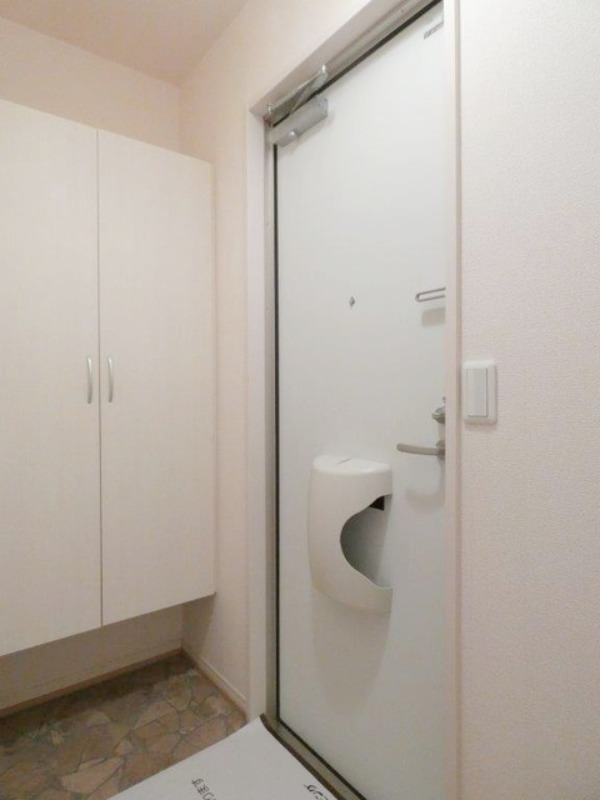 玄関　図面と現状に相違がある場合には現状を優先