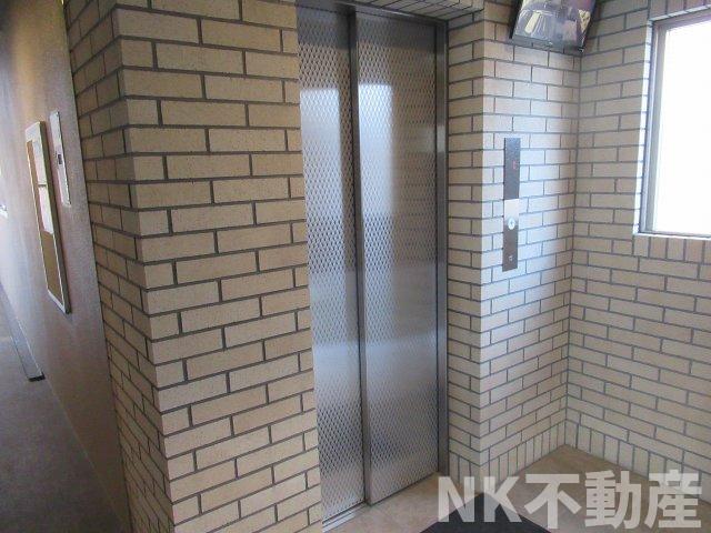 その他　エレベーター付きです