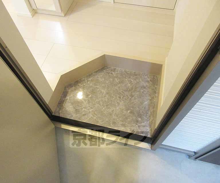 玄関　段差の少ない玄関です