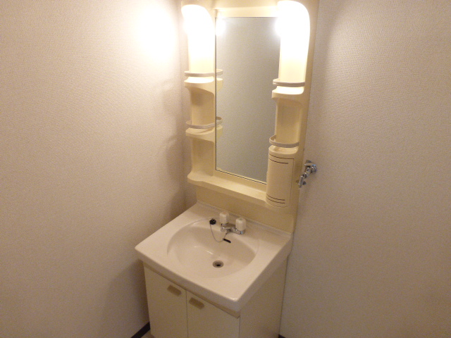 洗面設備　人気設備、独立洗面台