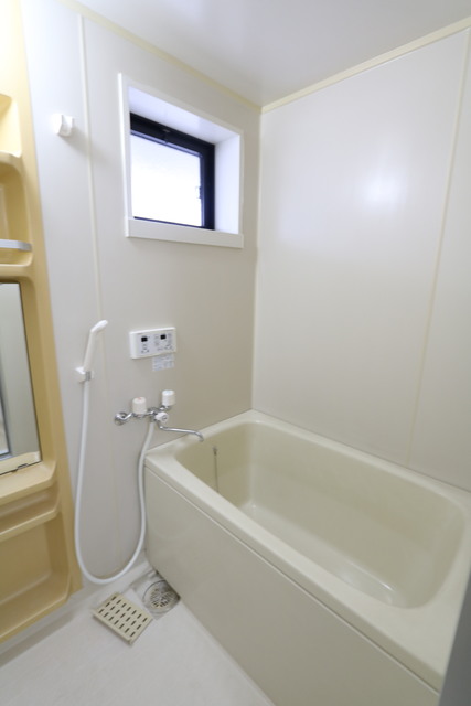 バス・シャワールーム　☆経済的な追焚機能付きバス☆