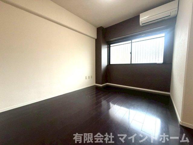 居室・リビング　明るい洋室です
