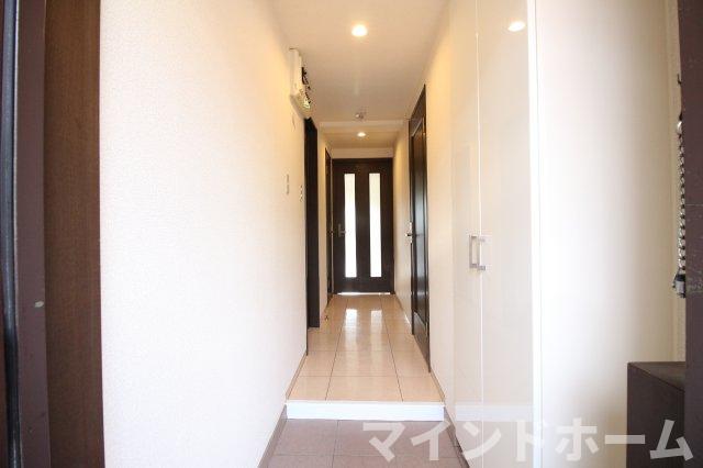 玄関　落ち着いた玄関です