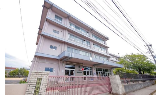小学校　金沢市立浅野町小学校（小学校）まで501m