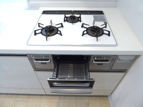 その他設備　３口ガスコンロ　※前回募集時2023年6月の写真