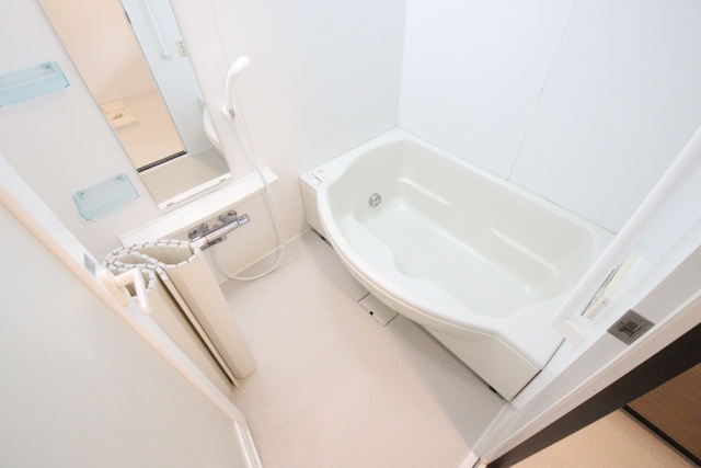 バス・シャワールーム　※別室の参考写真の為、現況優先です。