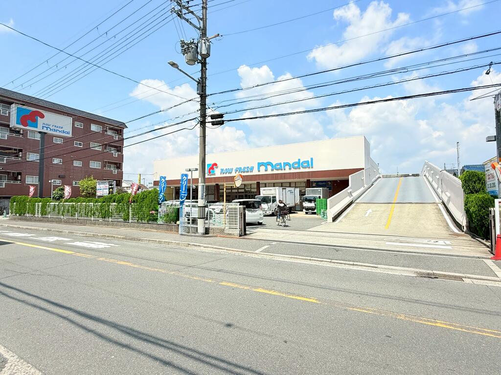 スーパー　万代香里西店（スーパー）まで771m
