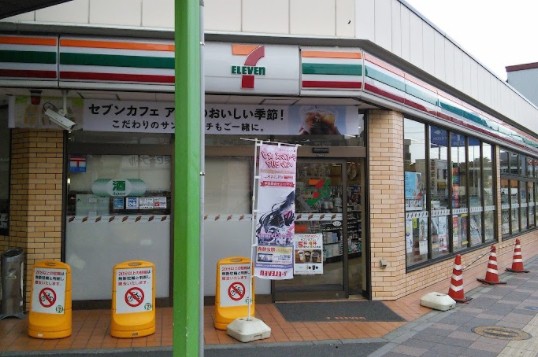 コンビニ　セブンイレブン 横浜大口通店（コンビニ）まで396m