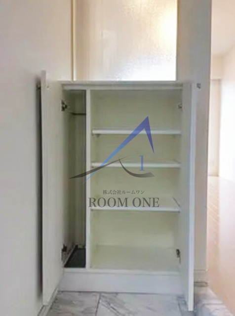 玄関　玄関です。