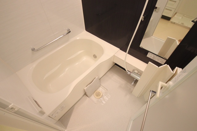 バス・シャワールーム　※別室の参考写真の為、現況優先です。