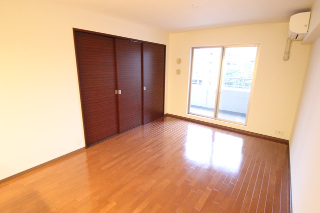 居室・リビング　※別室の参考写真の為、現況優先です。