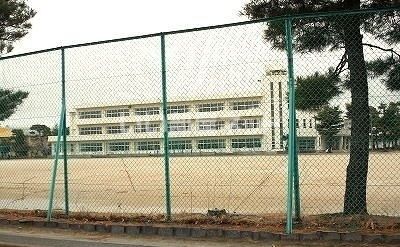 小学校　新発田市立御免町小学校（小学校）まで158m