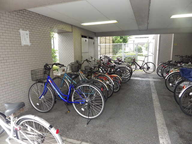 駐車場　駐輪場