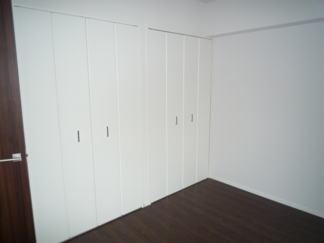 その他部屋・スペース　洋室♪各部屋収納あります！