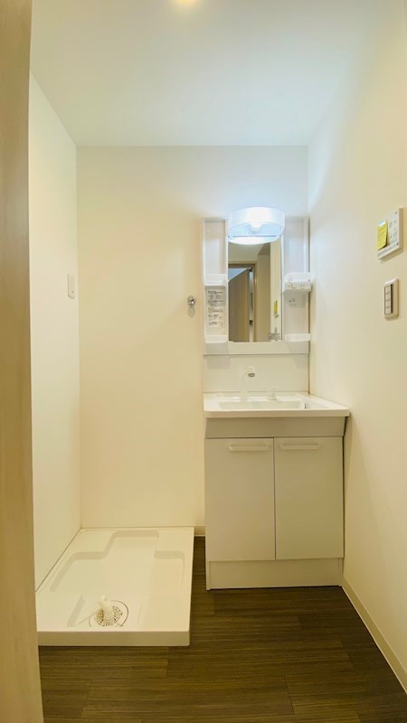 洗面設備　あると便利な独立洗面台です。