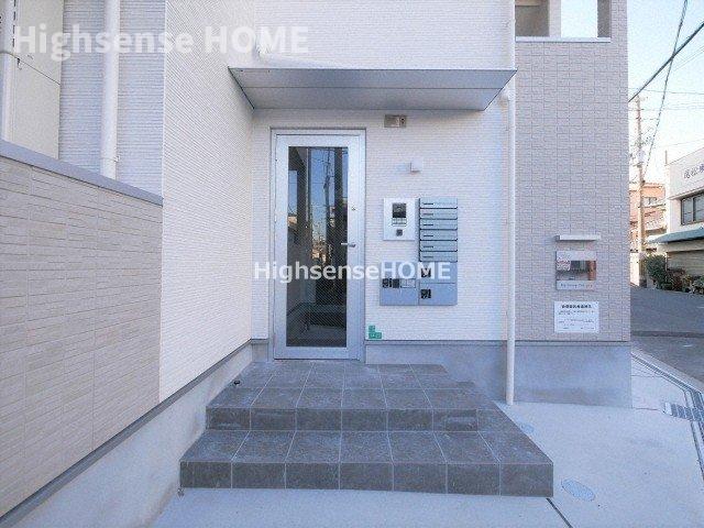 エントランス　清潔なエントランスです