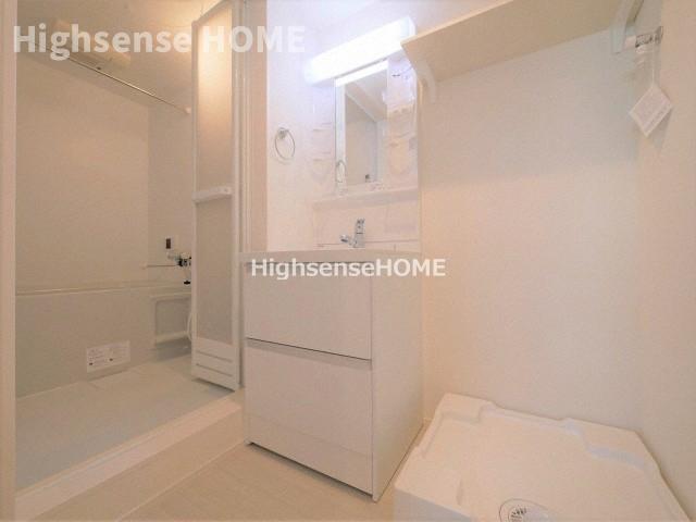 洗面設備　コンパクトで使いやすい洗面所