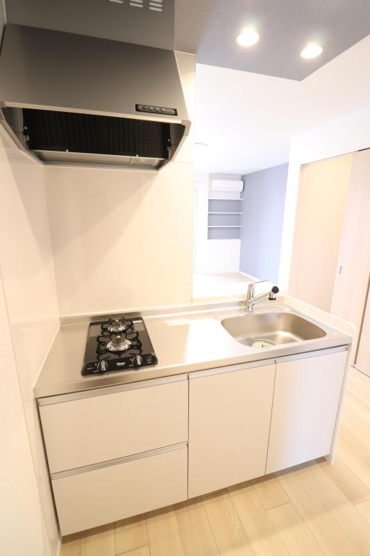 キッチン　2口コンロ付きの対面式キッチン