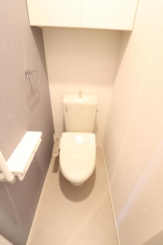 トイレ　温水洗浄暖房便座トイレ