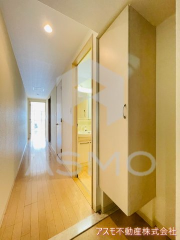 玄関　同マンション別部屋参考写真