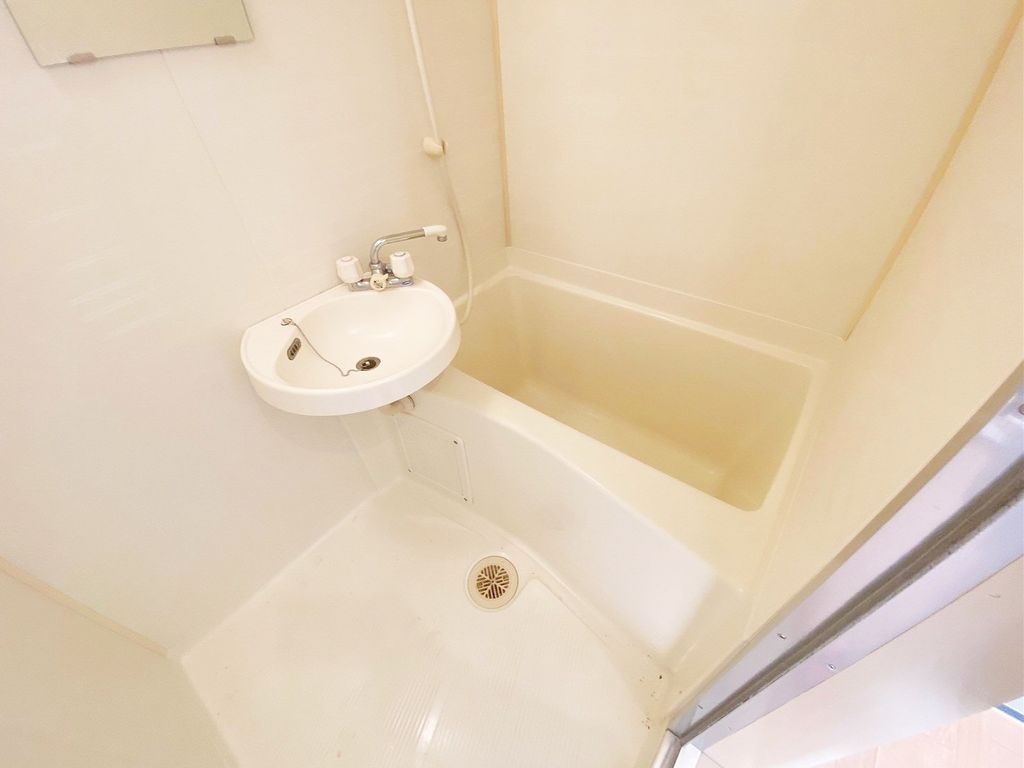 バス・シャワールーム　バス