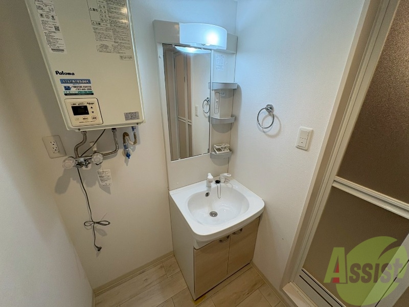 洗面設備　こちらに洗面台があります。朝の洗顔はこちらで。