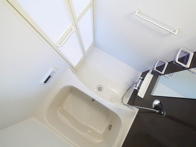 バス・シャワールーム　追い焚き機能付きで便利ですね