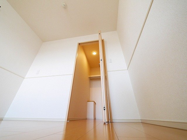 収納　収納力抜群のウォークインクローゼットです