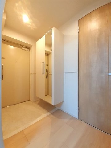 玄関　落ち着いた玄関です