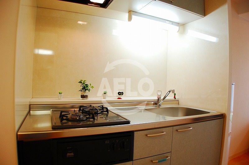 キッチン　トモ南堀江　システムキッチン