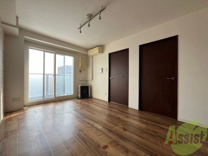 居室・リビング　広くてキレイなお部屋が広がっていて、充実した生活が送れそう。