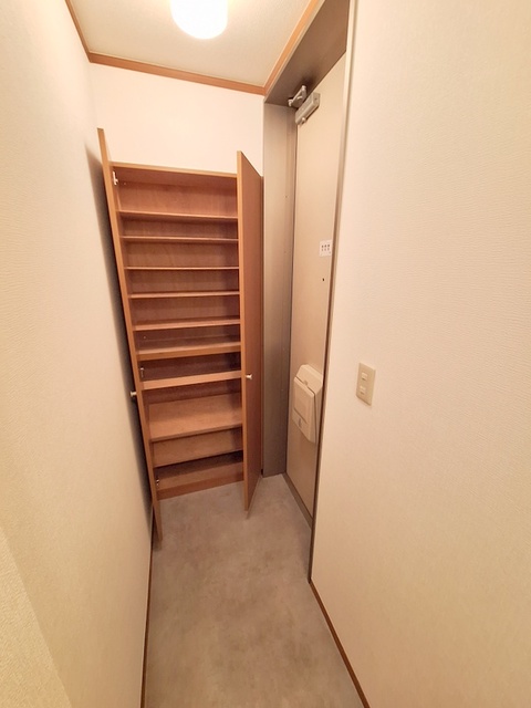 玄関　シューズボックス