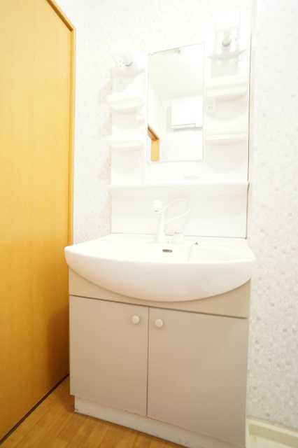 洗面設備　参考写真（同建物別部屋のものです）