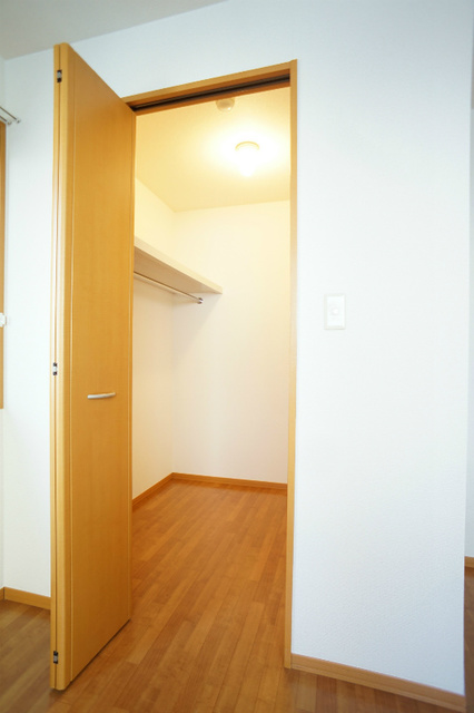 収納　参考写真（同建物別部屋のものです）