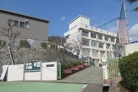 小学校　谷上小学校（小学校）まで684m