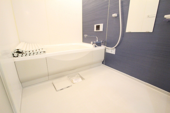 バス・シャワールーム　※別部屋の写真です