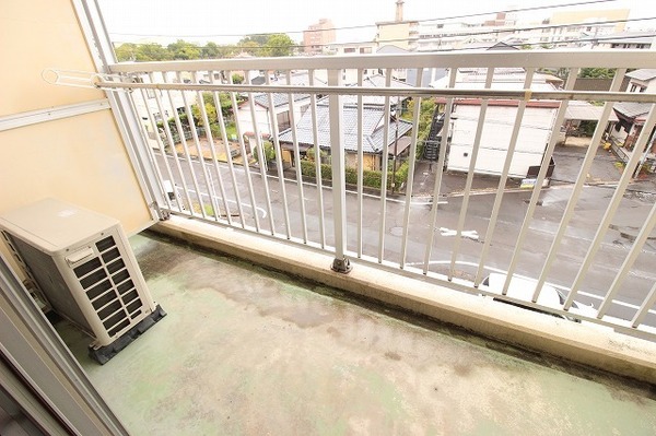 バルコニー　※現況を優先します。