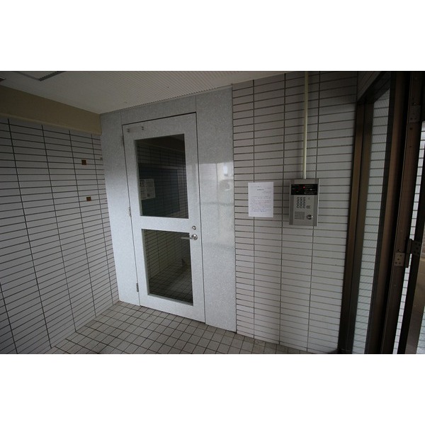 エントランス　ベルトピア宮崎７